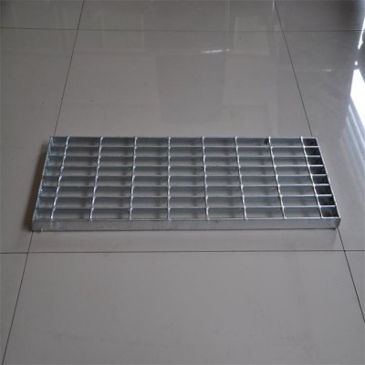 Galvanized anti slip stair tread steel grating